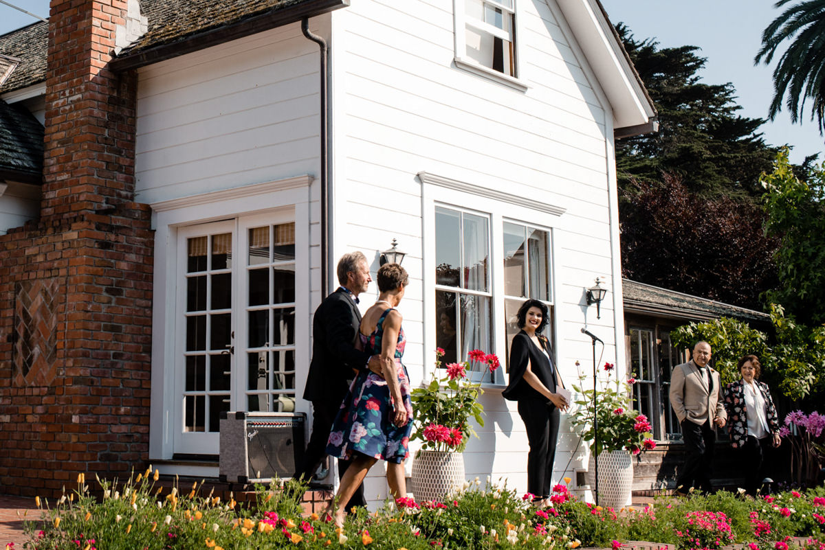half moon bay backyard wedding photography 25