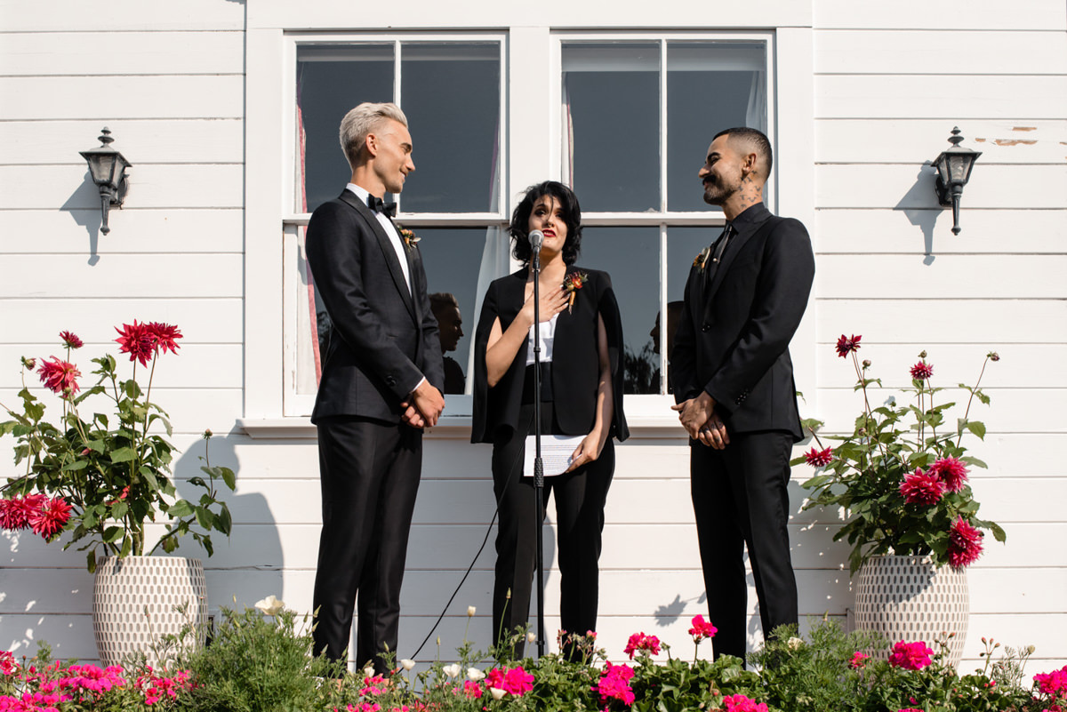 half moon bay backyard wedding photography 34